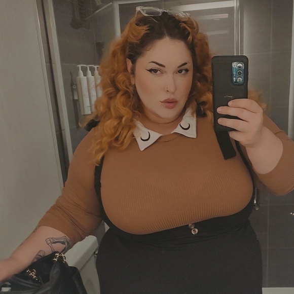 Meet your Posher, Brittney - Picture 4 of 9